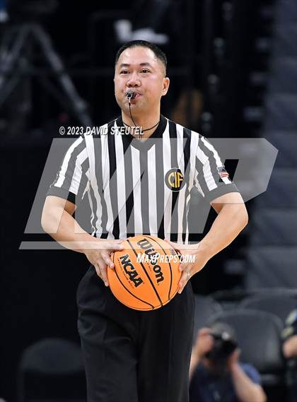 Thumbnail 1 in Valencia vs. Half Moon Bay (CIF State D4 Final) photogallery.
