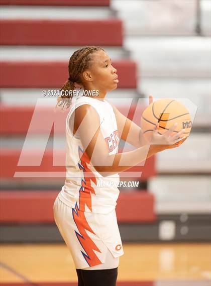 Thumbnail 2 in Chapel Hill vs Central (Hardwood Invitational) photogallery.