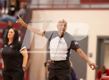 Thumbnail 3 in Chapel Hill vs Central (Hardwood Invitational) photogallery.