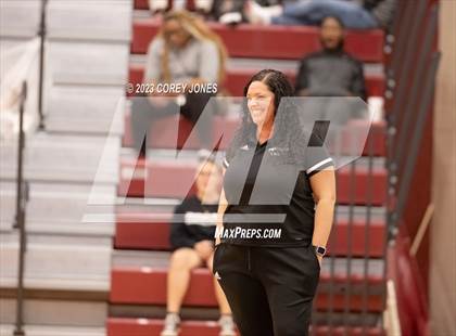 Thumbnail 1 in Chapel Hill vs Central (Hardwood Invitational) photogallery.