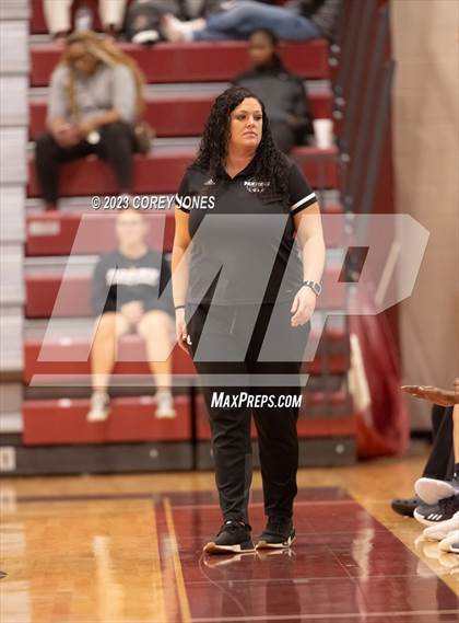 Thumbnail 3 in Chapel Hill vs Central (Hardwood Invitational) photogallery.