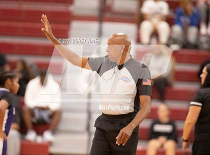 Thumbnail 1 in Chapel Hill vs Central (Hardwood Invitational) photogallery.