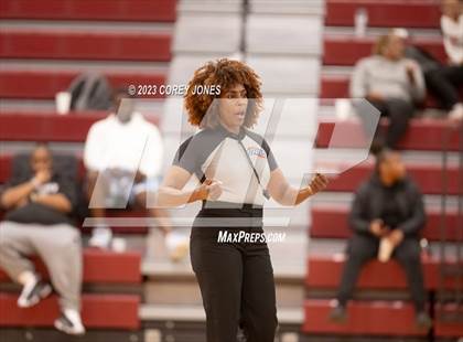 Thumbnail 3 in Chapel Hill vs Central (Hardwood Invitational) photogallery.