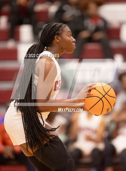 Thumbnail 2 in Chapel Hill vs Central (Hardwood Invitational) photogallery.