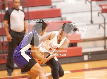 Thumbnail 2 in Chapel Hill vs Central (Hardwood Invitational) photogallery.