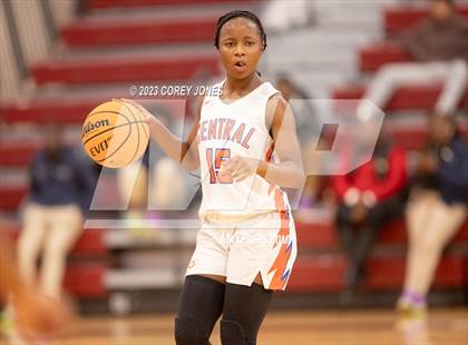Thumbnail 2 in Chapel Hill vs Central (Hardwood Invitational) photogallery.