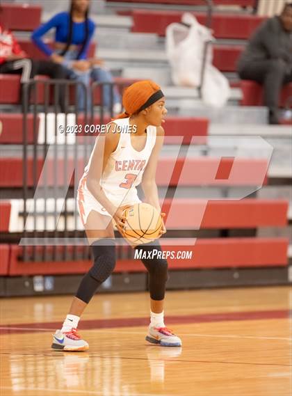 Thumbnail 1 in Chapel Hill vs Central (Hardwood Invitational) photogallery.