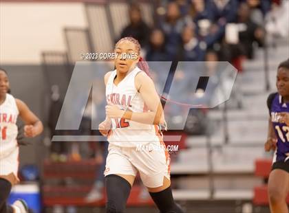Thumbnail 1 in Chapel Hill vs Central (Hardwood Invitational) photogallery.
