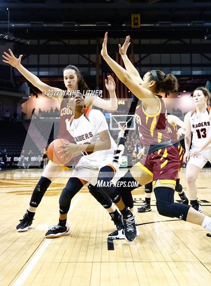 Thumbnail 2 in Cooper vs Ryle (9th Region Championship) photogallery.