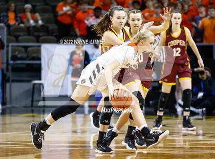 Thumbnail 2 in Cooper vs Ryle (9th Region Championship) photogallery.