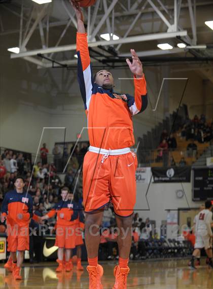 Thumbnail 2 in Whitney Young vs. Clackamas (Les Schwab Invitational) photogallery.