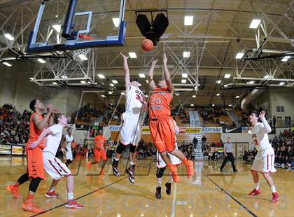 Thumbnail 2 in Whitney Young vs. Clackamas (Les Schwab Invitational) photogallery.