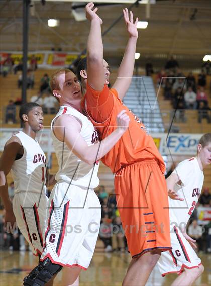 Thumbnail 3 in Whitney Young vs. Clackamas (Les Schwab Invitational) photogallery.