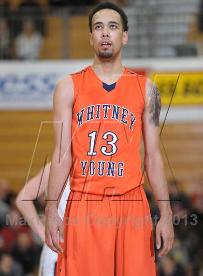 Thumbnail 1 in Whitney Young vs. Clackamas (Les Schwab Invitational) photogallery.