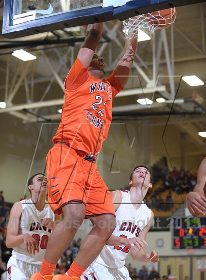 Thumbnail 2 in Whitney Young vs. Clackamas (Les Schwab Invitational) photogallery.