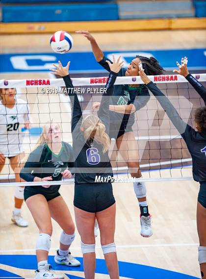 Thumbnail 3 in Ardrey Kell vs. Green Hope (NCHSAA 4A Final) photogallery.