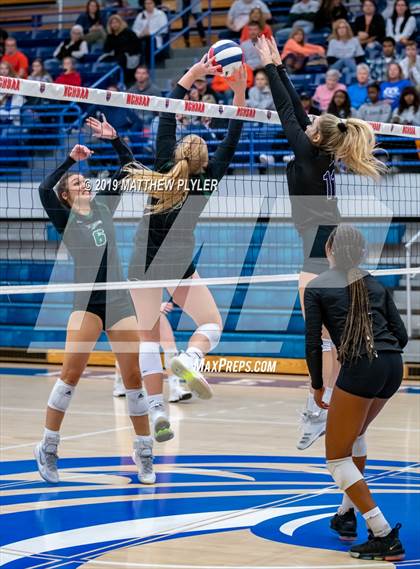 Thumbnail 3 in Ardrey Kell vs. Green Hope (NCHSAA 4A Final) photogallery.