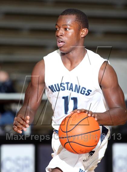 Thumbnail 2 in Kingwood vs. Strake Jesuit (McDonald's Texas Invitational) photogallery.