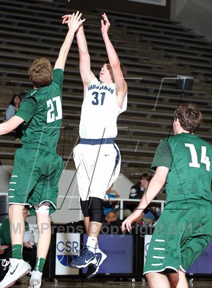 Thumbnail 2 in Kingwood vs. Strake Jesuit (McDonald's Texas Invitational) photogallery.