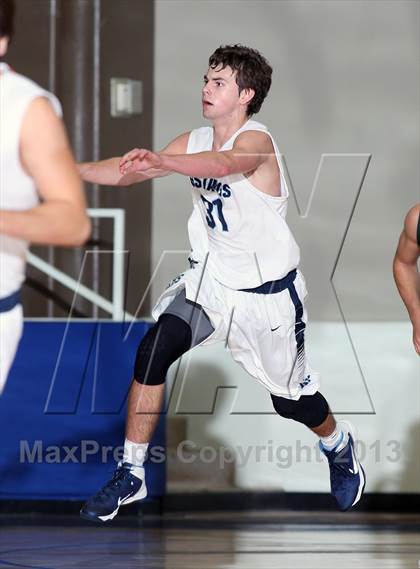 Thumbnail 3 in Kingwood vs. Strake Jesuit (McDonald's Texas Invitational) photogallery.
