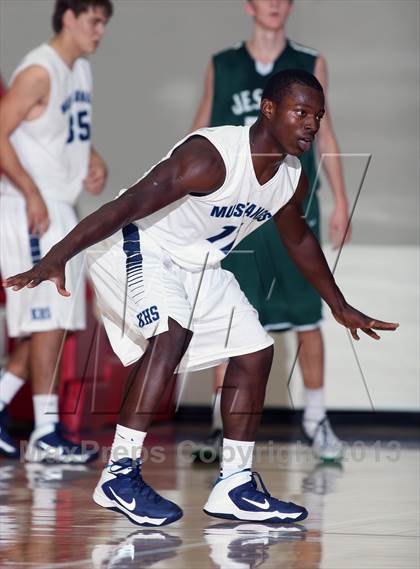 Thumbnail 1 in Kingwood vs. Strake Jesuit (McDonald's Texas Invitational) photogallery.