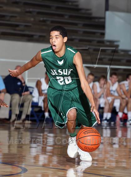 Thumbnail 3 in Kingwood vs. Strake Jesuit (McDonald's Texas Invitational) photogallery.