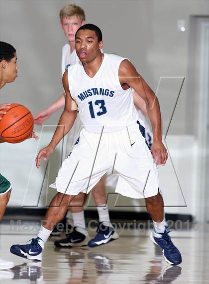 Thumbnail 2 in Kingwood vs. Strake Jesuit (McDonald's Texas Invitational) photogallery.