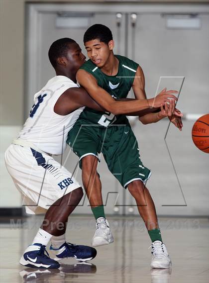 Thumbnail 1 in Kingwood vs. Strake Jesuit (McDonald's Texas Invitational) photogallery.