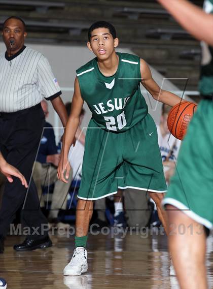 Thumbnail 1 in Kingwood vs. Strake Jesuit (McDonald's Texas Invitational) photogallery.