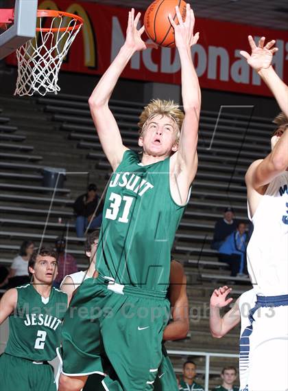 Thumbnail 3 in Kingwood vs. Strake Jesuit (McDonald's Texas Invitational) photogallery.