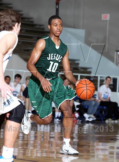 Thumbnail 1 in Kingwood vs. Strake Jesuit (McDonald's Texas Invitational) photogallery.