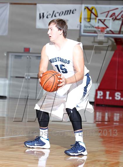 Thumbnail 1 in Kingwood vs. Strake Jesuit (McDonald's Texas Invitational) photogallery.
