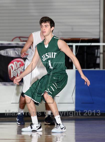 Thumbnail 3 in Kingwood vs. Strake Jesuit (McDonald's Texas Invitational) photogallery.