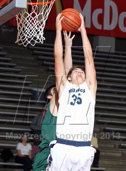 Thumbnail 3 in Kingwood vs. Strake Jesuit (McDonald's Texas Invitational) photogallery.