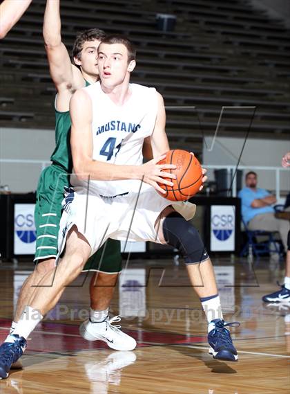 Thumbnail 1 in Kingwood vs. Strake Jesuit (McDonald's Texas Invitational) photogallery.