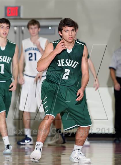 Thumbnail 2 in Kingwood vs. Strake Jesuit (McDonald's Texas Invitational) photogallery.