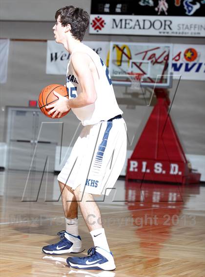 Thumbnail 2 in Kingwood vs. Strake Jesuit (McDonald's Texas Invitational) photogallery.