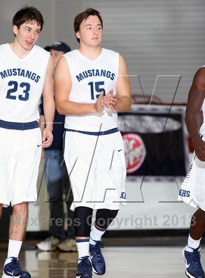 Thumbnail 1 in Kingwood vs. Strake Jesuit (McDonald's Texas Invitational) photogallery.