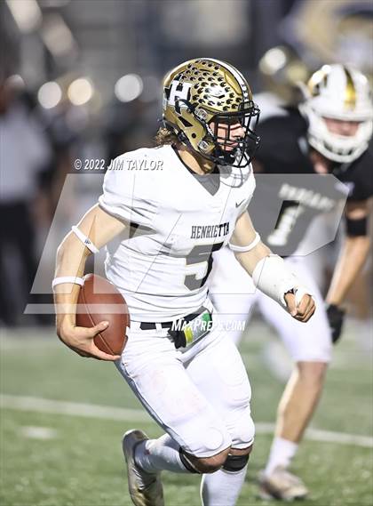 Thumbnail 2 in Comanche vs. Henrietta (UIL Bi-district playoff) photogallery.