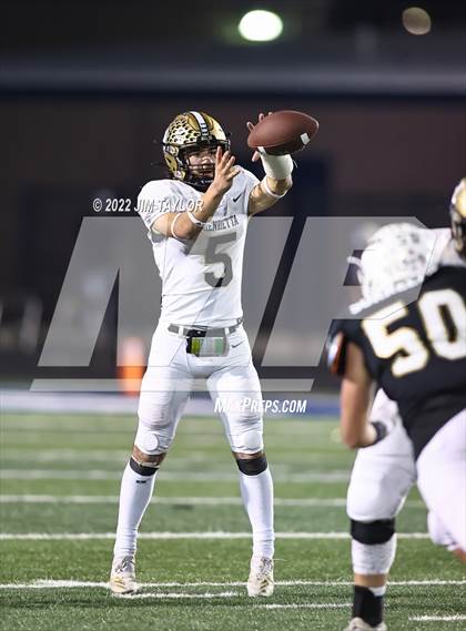 Thumbnail 3 in Comanche vs. Henrietta (UIL Bi-district playoff) photogallery.