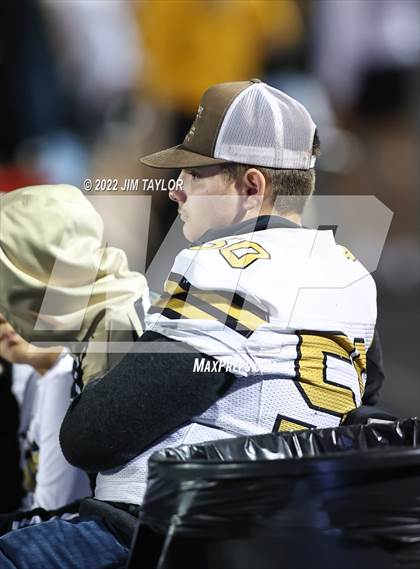 Thumbnail 1 in Comanche vs. Henrietta (UIL Bi-district playoff) photogallery.