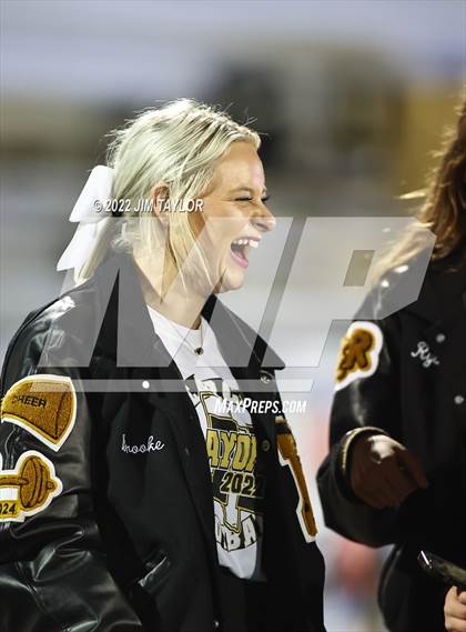 Thumbnail 2 in Comanche vs. Henrietta (UIL Bi-district playoff) photogallery.