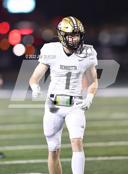 Thumbnail 2 in Comanche vs. Henrietta (UIL Bi-district playoff) photogallery.