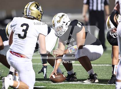 Thumbnail 3 in Comanche vs. Henrietta (UIL Bi-district playoff) photogallery.