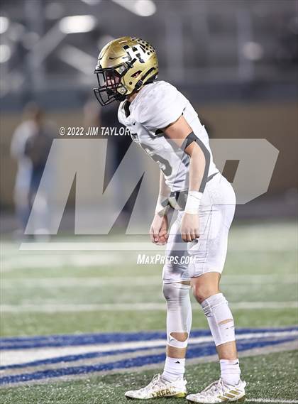 Thumbnail 1 in Comanche vs. Henrietta (UIL Bi-district playoff) photogallery.