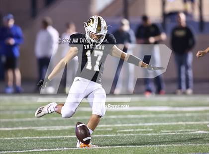 Thumbnail 3 in Comanche vs. Henrietta (UIL Bi-district playoff) photogallery.