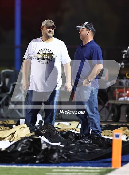 Thumbnail 3 in Comanche vs. Henrietta (UIL Bi-district playoff) photogallery.
