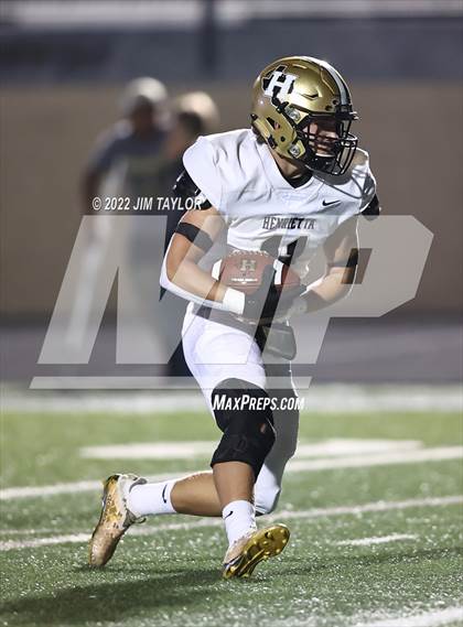 Thumbnail 1 in Comanche vs. Henrietta (UIL Bi-district playoff) photogallery.