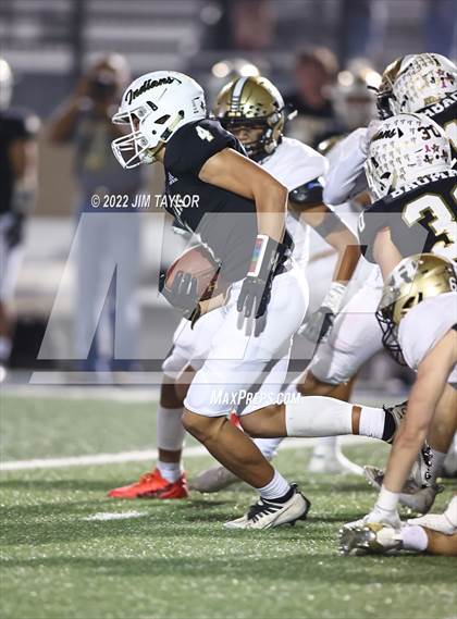 Thumbnail 2 in Comanche vs. Henrietta (UIL Bi-district playoff) photogallery.