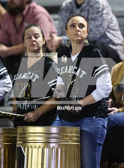 Thumbnail 2 in Comanche vs. Henrietta (UIL Bi-district playoff) photogallery.